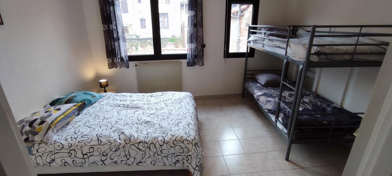 Appartement au cœur de ville à 2 mins de la gare Agen Extérieur photo